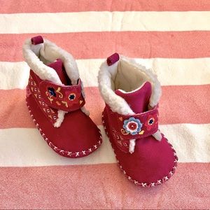 🌸 3 for $33! Children’s place Infant Boots NWOT